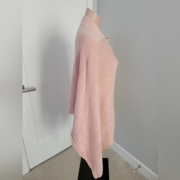 Pink poncho with ruffles - Picture 4 of 5